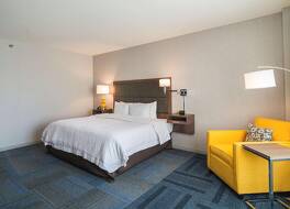 ハンプトン イン シカゴ ノース ロヨラ ステーション 写真