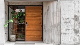 ザ アース ホテル