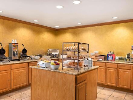 カントリー イン & スイーツ バイ ラディソン シカモア イリノイ 写真