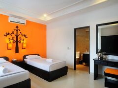 デウィ スリ ホテル 写真