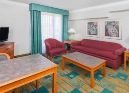 デイズ イン & スイーツ バイ ウィンダム アーリントン ハイツ 写真