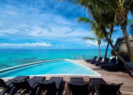 ホテル マイタイ ランギロア 写真