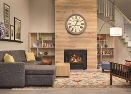 カントリー イン&スイーツ バイ ラディソン メリルビル IN 写真