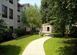 ラークスパー ランディング サウス ベンド 写真