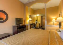 コンフォート スイーツ アット リバーゲート モール 写真