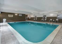 カントリー イン&スイーツ バイ ラディソン シンシナティ エアポート 写真