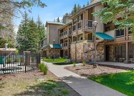 ブルーグリーンズ ストリームサイド アット ベイル 写真