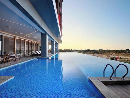 ハーパー クパン バイ アストン 写真