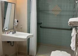 スーパー 8 バイ ウィンダム スタージス 写真