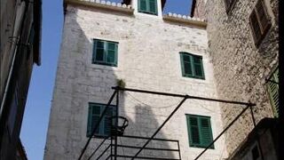 ルームス トニ パレス