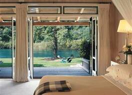 フカ ロッジ 写真