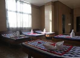 ティラー インターナショナル ホテル 写真