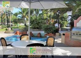 Costa Bonita Condominiums & Beach Resort - Primer planta
