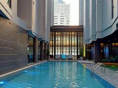 ザ クォーター シーロム バイ UHG 写真