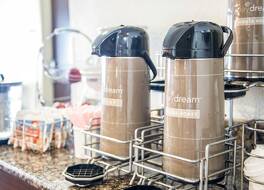 スリープ イン オファロン ニア I-64 写真