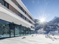 トゥイ ブルー モンタフォン 写真