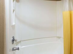 デイズ イン & スイーツ バイ ウィンダム ノースウェスト インディアナポリス 写真