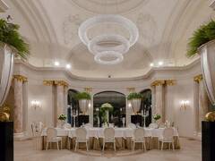 ホテル ザ ペニンシュラ パリ 写真