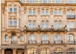 Hotel Monopol - Central Station 写真
