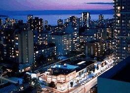 Carmana Hotel & Suites