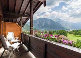 ホテル カールヴィルト 写真