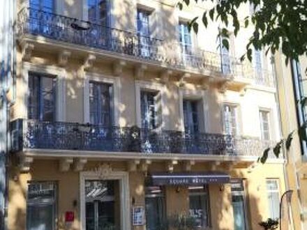 スクエア ホテル ニーム 写真