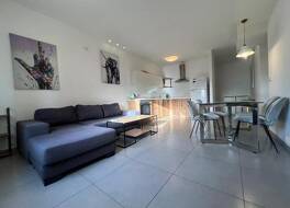Ben Yehuda 2 Bedrooms Apartment