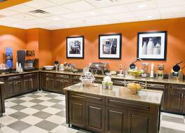 ハンプトン イン エバンズビル エアポート 写真