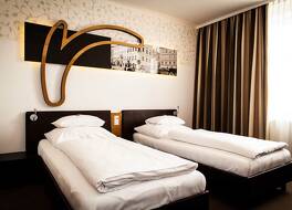 H+ ホテル リート 写真