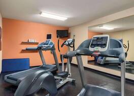 カントリー イン & スイーツ バイ ラディソン ピオリア ノース イリノイ 写真