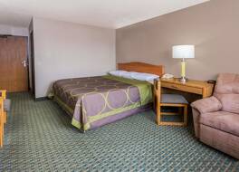 スーパー 8 バイ ウィンダム セント チャールズ 写真