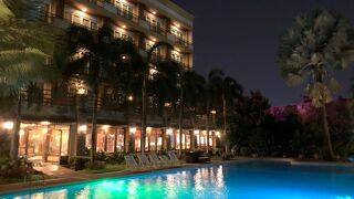 ロクサイ ホテル