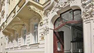 ヌマ アイ フロー ルームズ アンド アパートメンツ