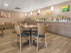 クオリティ イン & スイーツ ダウンタウン 写真