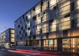 アリーナ フランツ フェルディナンド ナスフェルト 写真