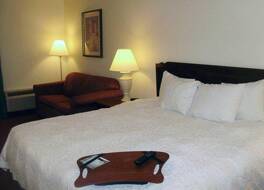 クオリティ イン & スイーツ サーシー I-67 写真