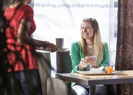 ノボテル スイーツ クレルモン フェラン ポリドーム 写真