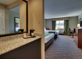 グリーンフィールド イン アンド スイーツ I65 エグジット 94 写真