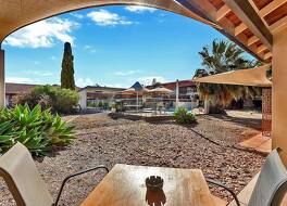 コンフォート  イン ウイアラ