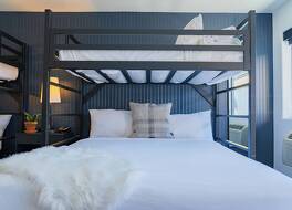 グラビティ ハウス ウィンター パーク 写真