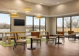 スパーク バイ ヒルトン ナッシュビル アット オプリーランド