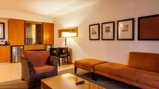 Island Club Hotel and Apartments