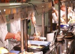 キラーニー タワーズ ホテル ＆ レジャー センター 写真