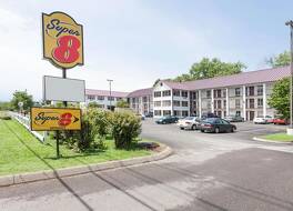 スーパー 8 バイ ウィンダム セバービル リバーサイド