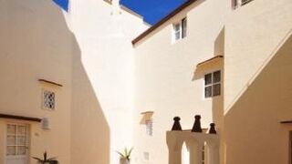 レライス コルテ パルミエーリ ＆ イル キオステロ レジデンツァ デポカ