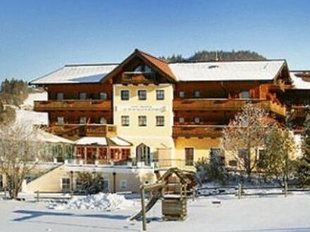 ホテル ツム ユンゲン レｰマー 写真