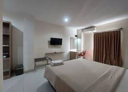 カナシャ イスラミ 写真