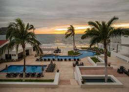 Ocean View Beach Hotel 写真