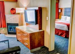 ラディソン ホテル&スイーツ フォート マクマレー 写真