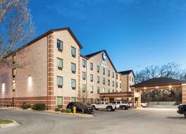 ベストウェスタン イン & スイーツ - ミッドウェイ エアポート 写真